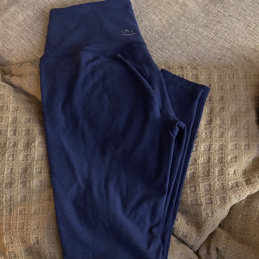 Beyond Yoga Deep Blue Leggings